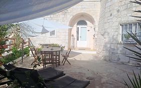 Trulli Di Rosa Locorotondo